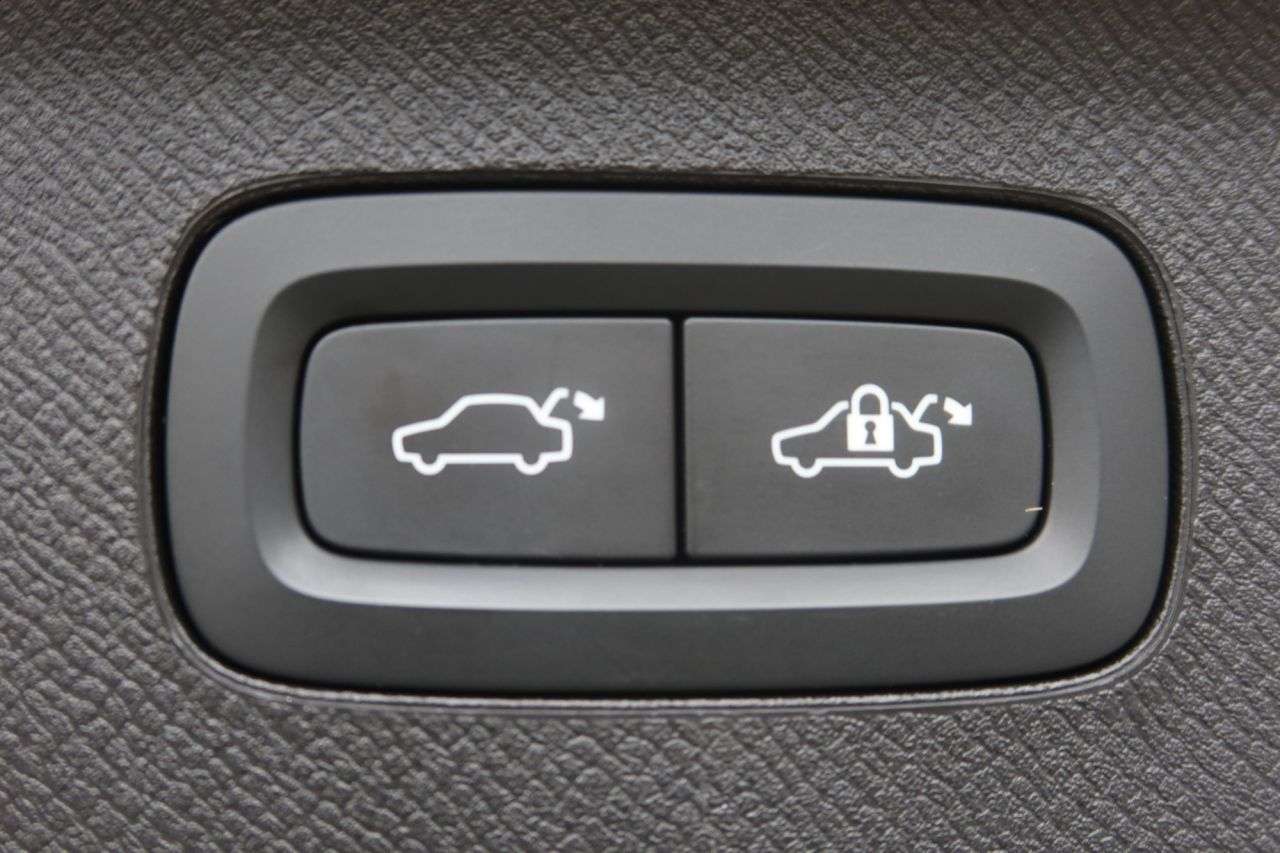 2022 VOLVO XC90 2022 VOLVO XC90