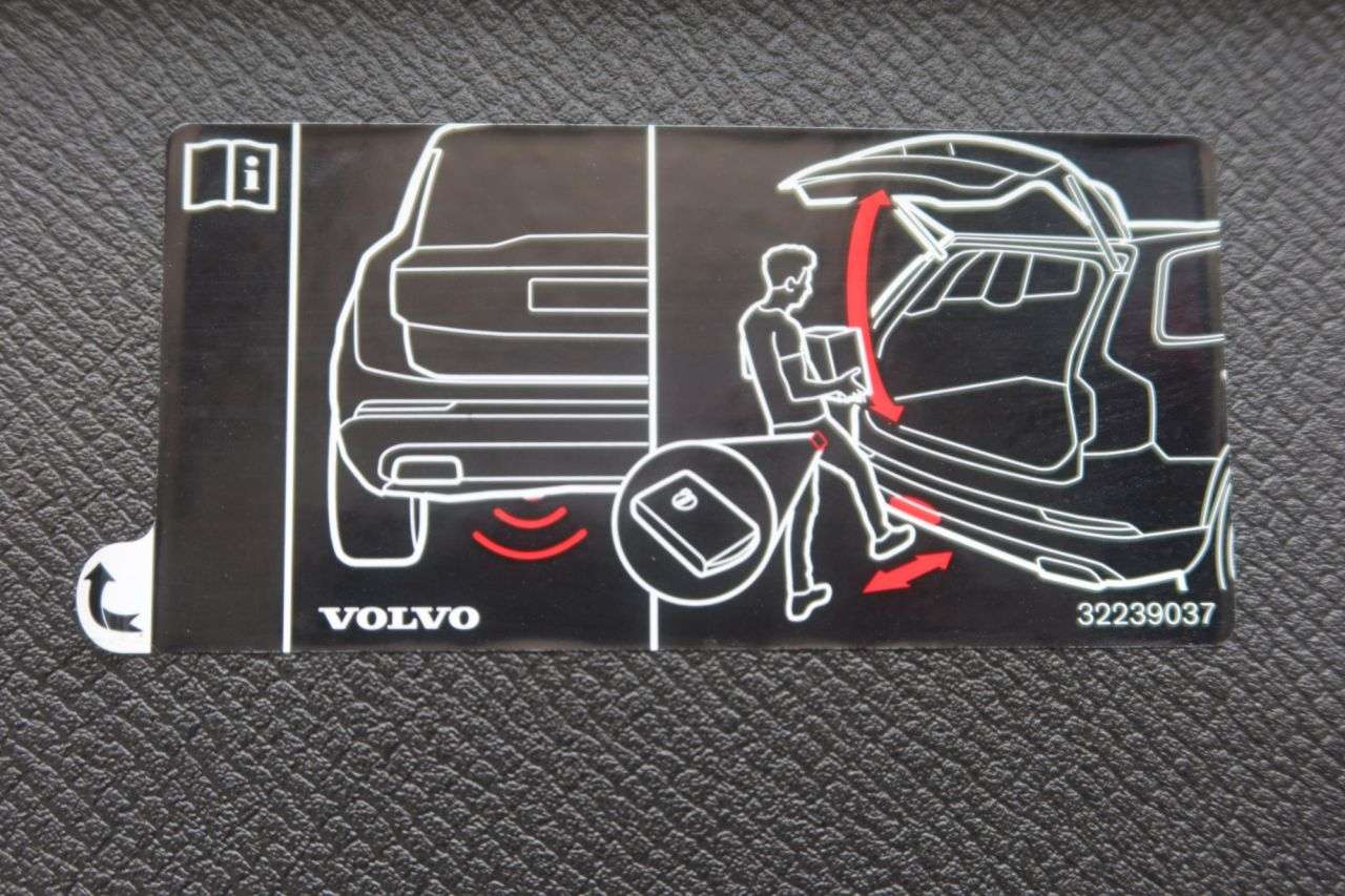 2022 VOLVO XC90 2022 VOLVO XC90