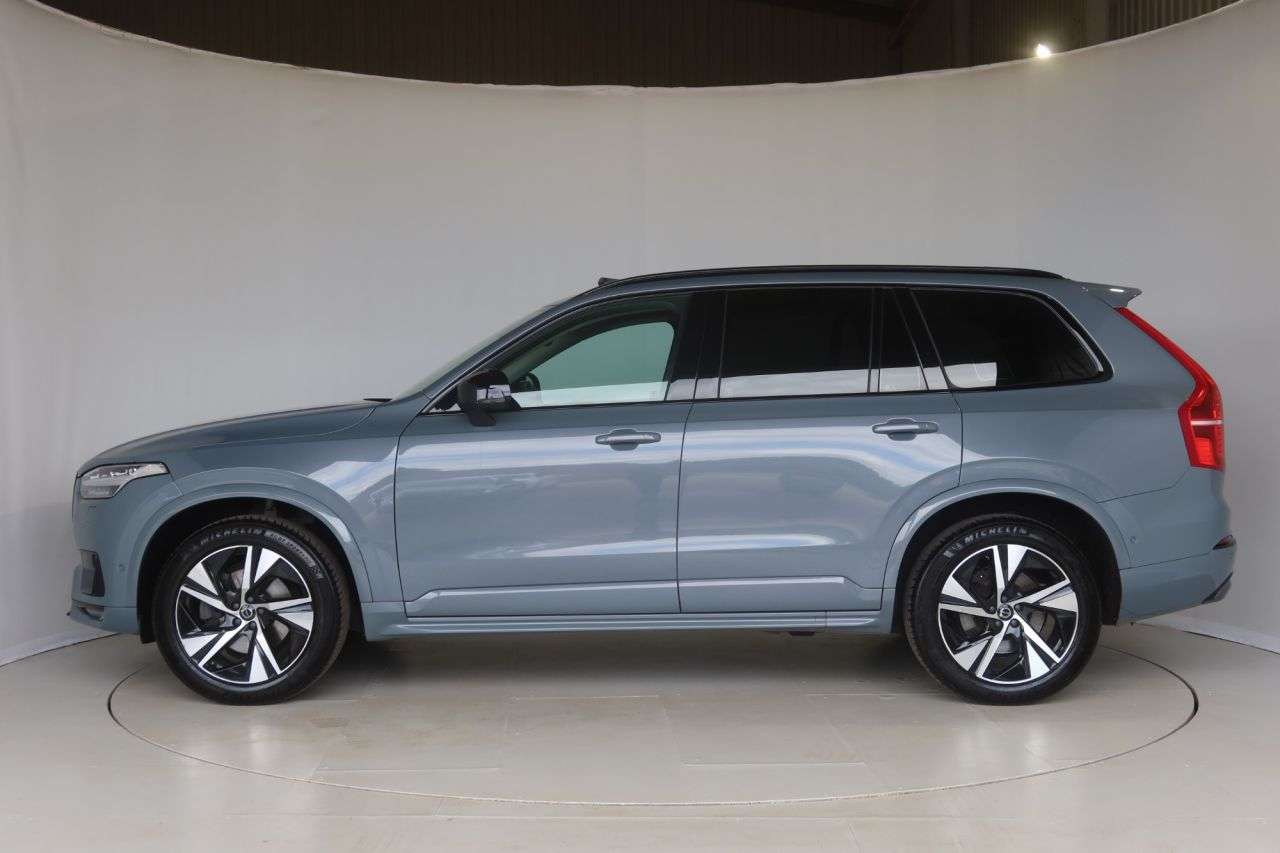 2022 VOLVO XC90 2022 VOLVO XC90
