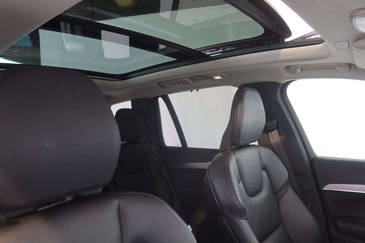 2022 VOLVO XC90 2022 VOLVO XC90