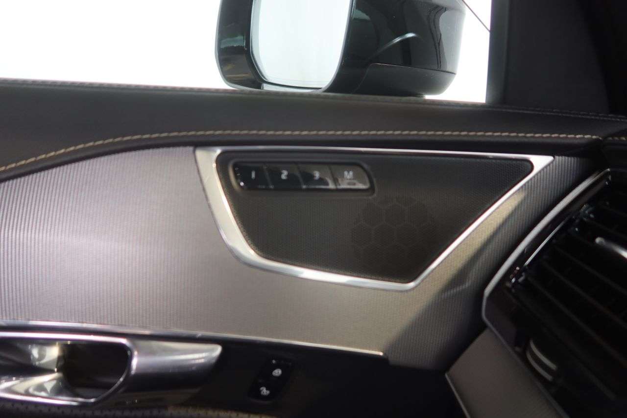 2021 VOLVO XC90 2021 VOLVO XC90