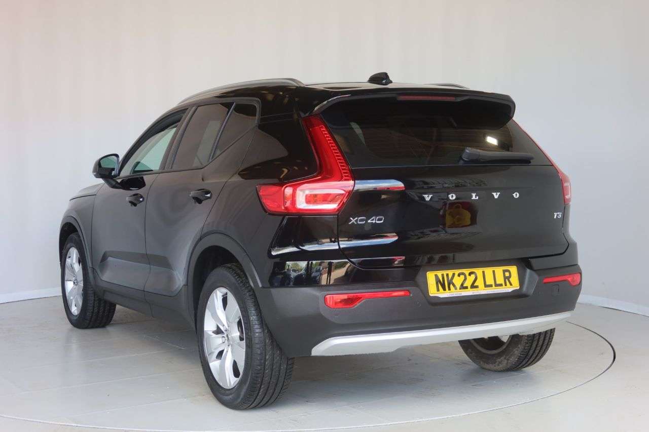 2022 VOLVO XC40 2022 VOLVO XC40