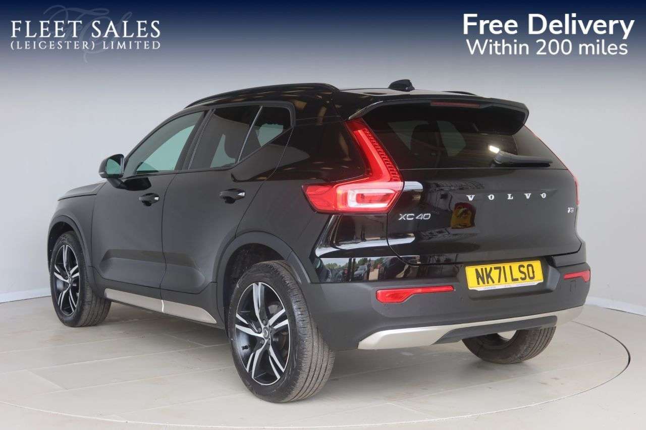 2021 VOLVO XC40 2021 VOLVO XC40