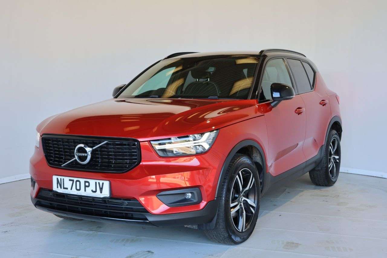 A 2021 VOLVO XC40 1.5 T3 R-Design SUV 5dr Petrol Auto Euro 6 (s/s) (163 ps) OPTICAL REAR SENS A 2021 VOLVO XC40 1.5 T3 R-Design SUV 5dr Petrol Auto Euro 6 (s/s) (163 ps) OPTICAL REAR SENS