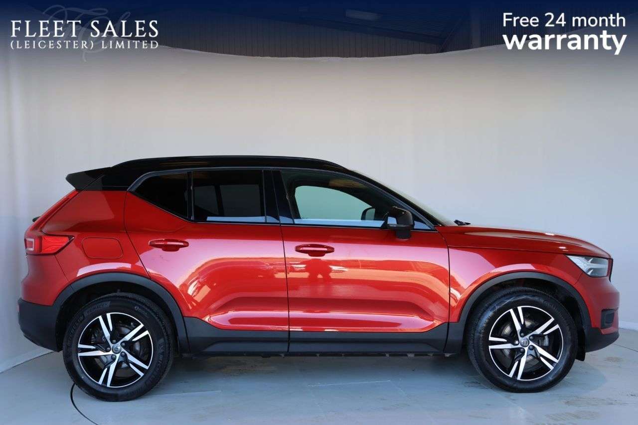 A 2021 VOLVO XC40 1.5 T3 R-Design SUV 5dr Petrol Auto Euro 6 (s/s) (163 ps) OPTICAL REAR SENS A 2021 VOLVO XC40 1.5 T3 R-Design SUV 5dr Petrol Auto Euro 6 (s/s) (163 ps) OPTICAL REAR SENS