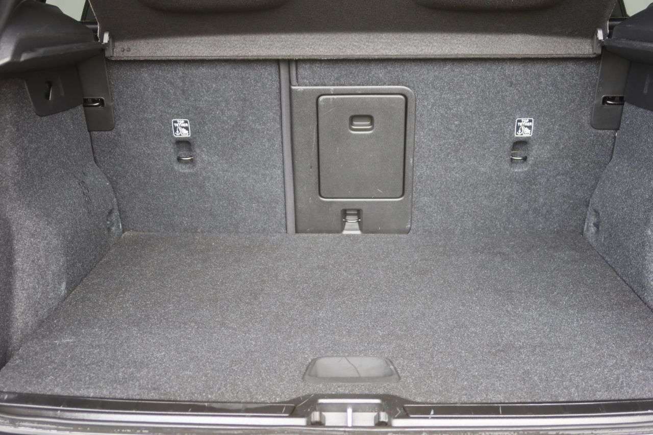 2022 VOLVO XC40 2022 VOLVO XC40
