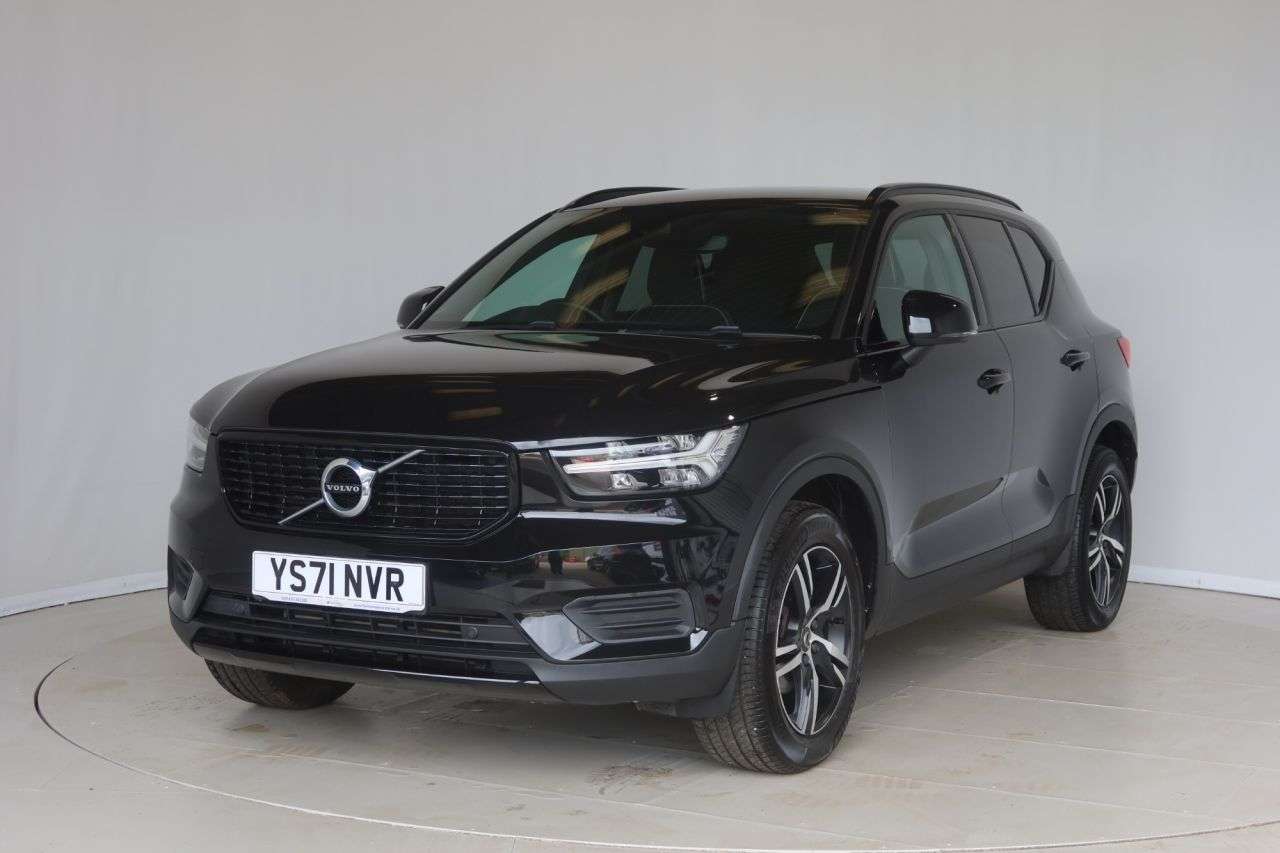 A 2022 VOLVO XC40 1.5 T3 R-Design SUV 5dr Petrol Manual Euro 6 (s/s) (163 ps) OPTICAL REAR SE A 2022 VOLVO XC40 1.5 T3 R-Design SUV 5dr Petrol Manual Euro 6 (s/s) (163 ps) OPTICAL REAR SE