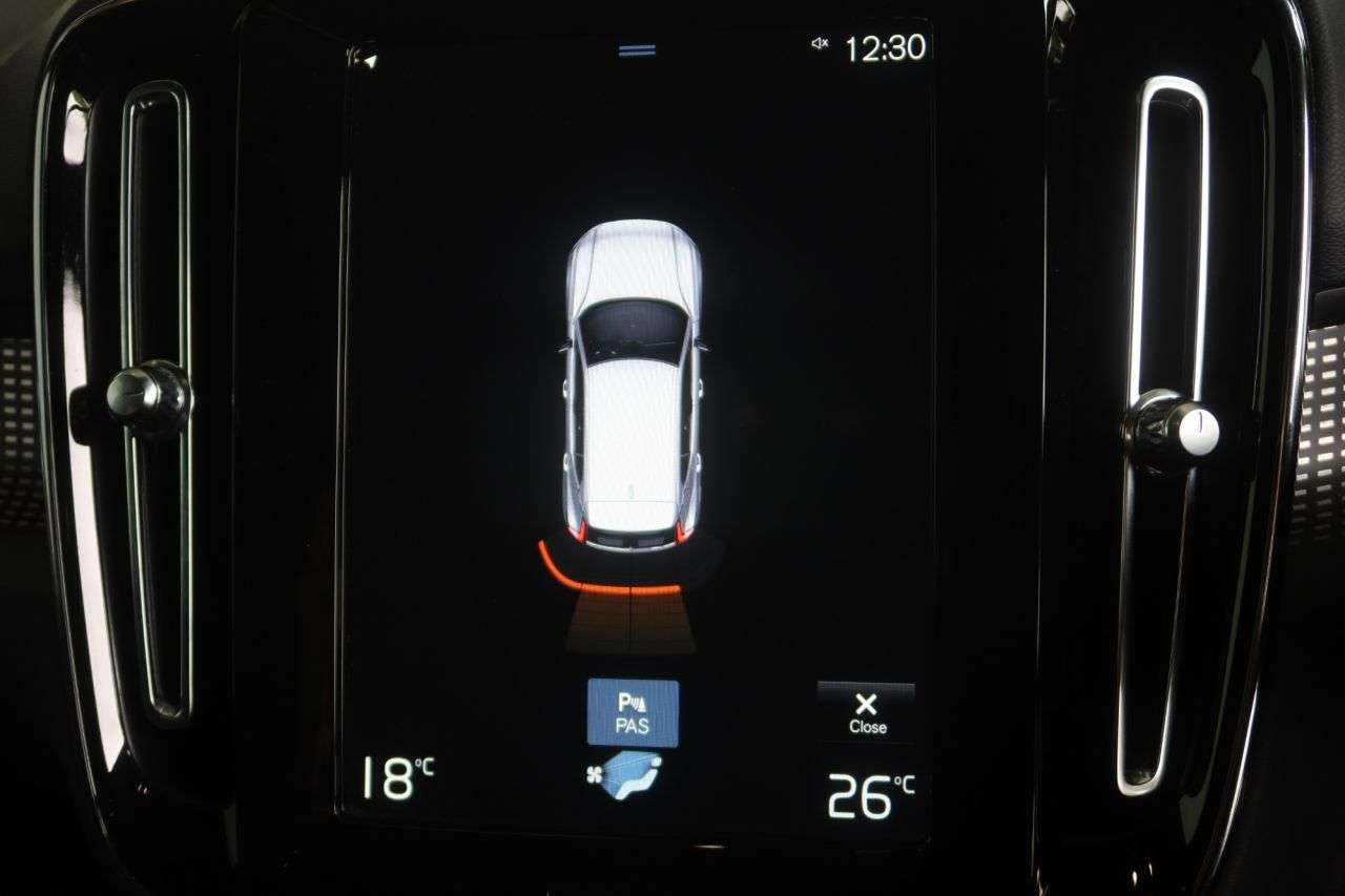 2022 VOLVO XC40 2022 VOLVO XC40