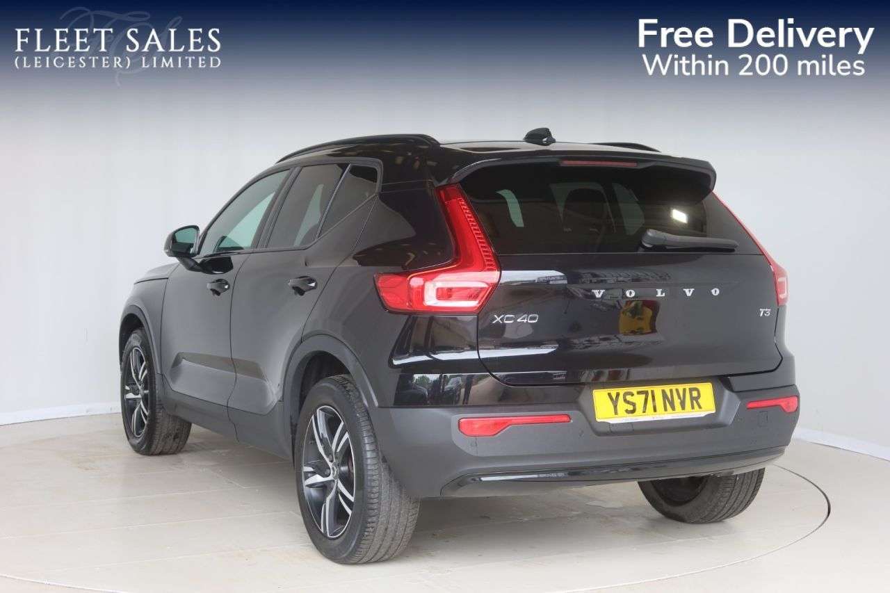 2022 VOLVO XC40 2022 VOLVO XC40