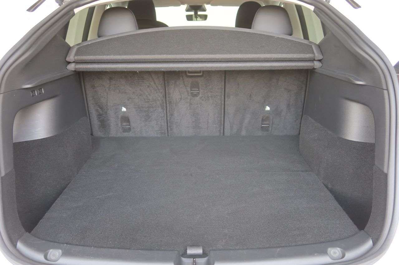 2024 TESLA MODEL Y 2024 TESLA MODEL Y