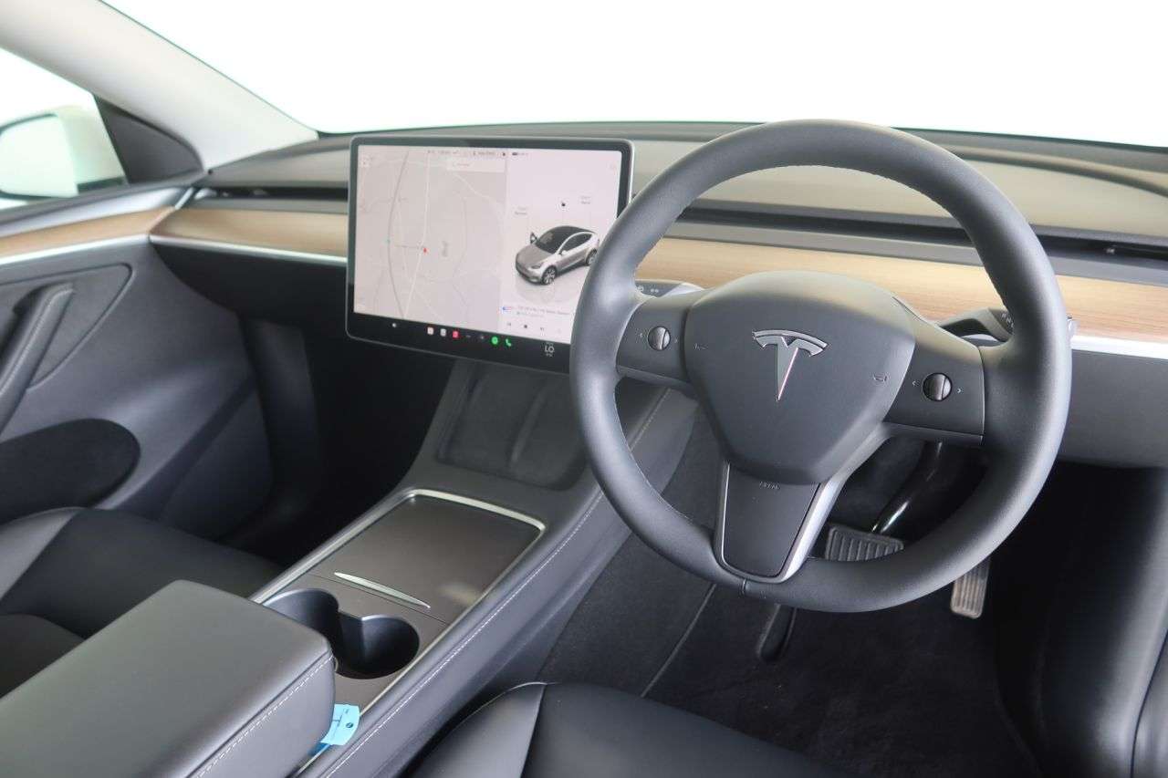 2024 TESLA MODEL Y 2024 TESLA MODEL Y