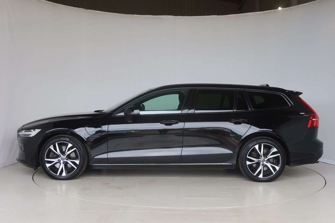 2021 VOLVO V60 2021 VOLVO V60