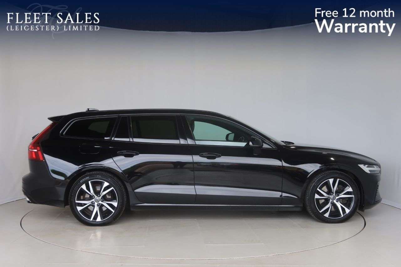 A 2021 VOLVO V60 2.0h T6 Recharge 11.6kWh R-Design Estate 5dr Petrol Plug-in Hybrid Auto AWD A 2021 VOLVO V60 2.0h T6 Recharge 11.6kWh R-Design Estate 5dr Petrol Plug-in Hybrid Auto AWD