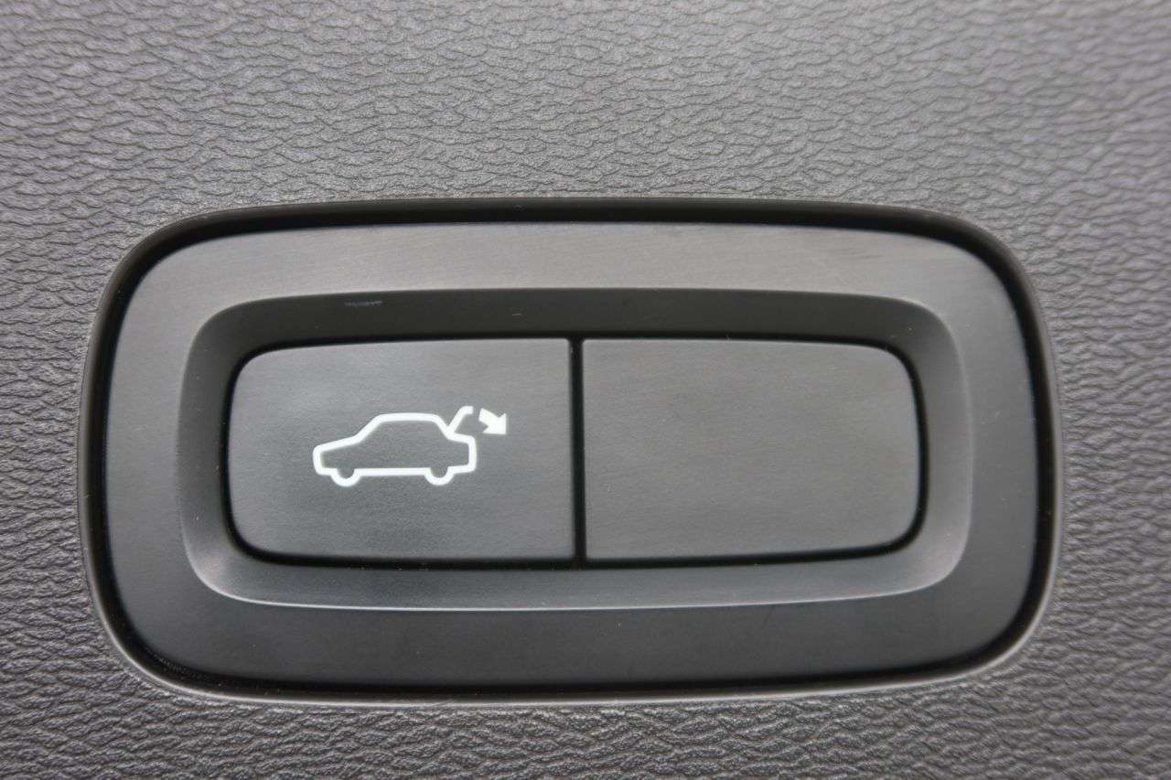 2019 VOLVO V60 2019 VOLVO V60