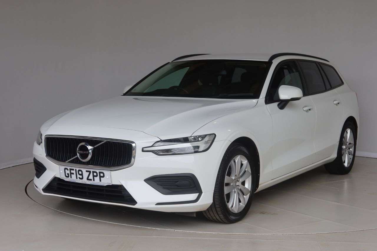 A 2019 VOLVO V60 2.0 D3 Momentum Plus Estate 5dr Diesel Manual Euro 6 (s/s) (150 ps) A 2019 VOLVO V60 2.0 D3 Momentum Plus Estate 5dr Diesel Manual Euro 6 (s/s) (150 ps)