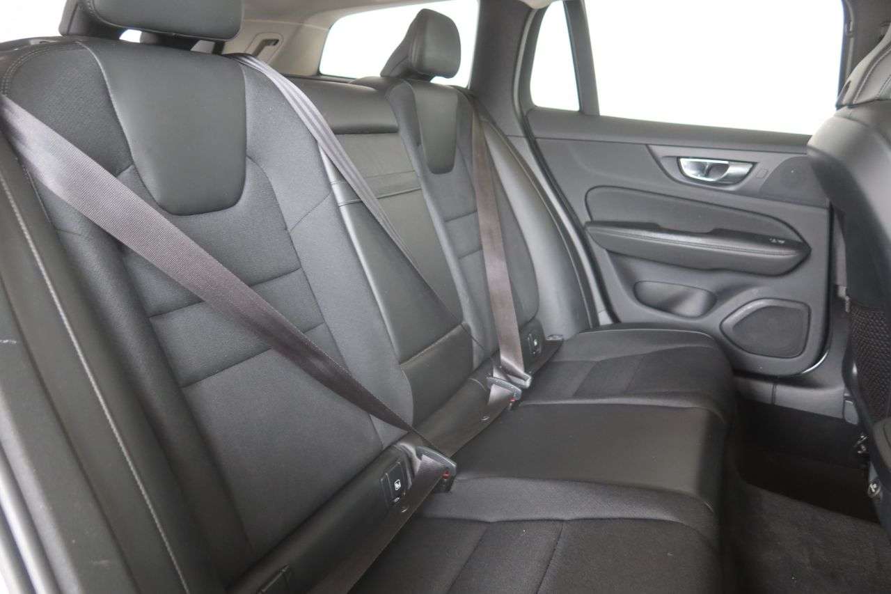 2019 VOLVO V60 2019 VOLVO V60