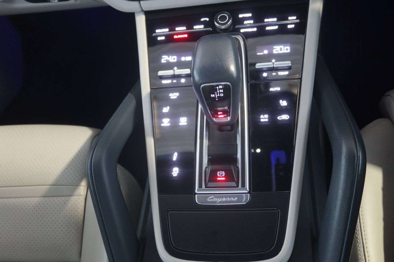 2021 PORSCHE CAYENNE 2021 PORSCHE CAYENNE