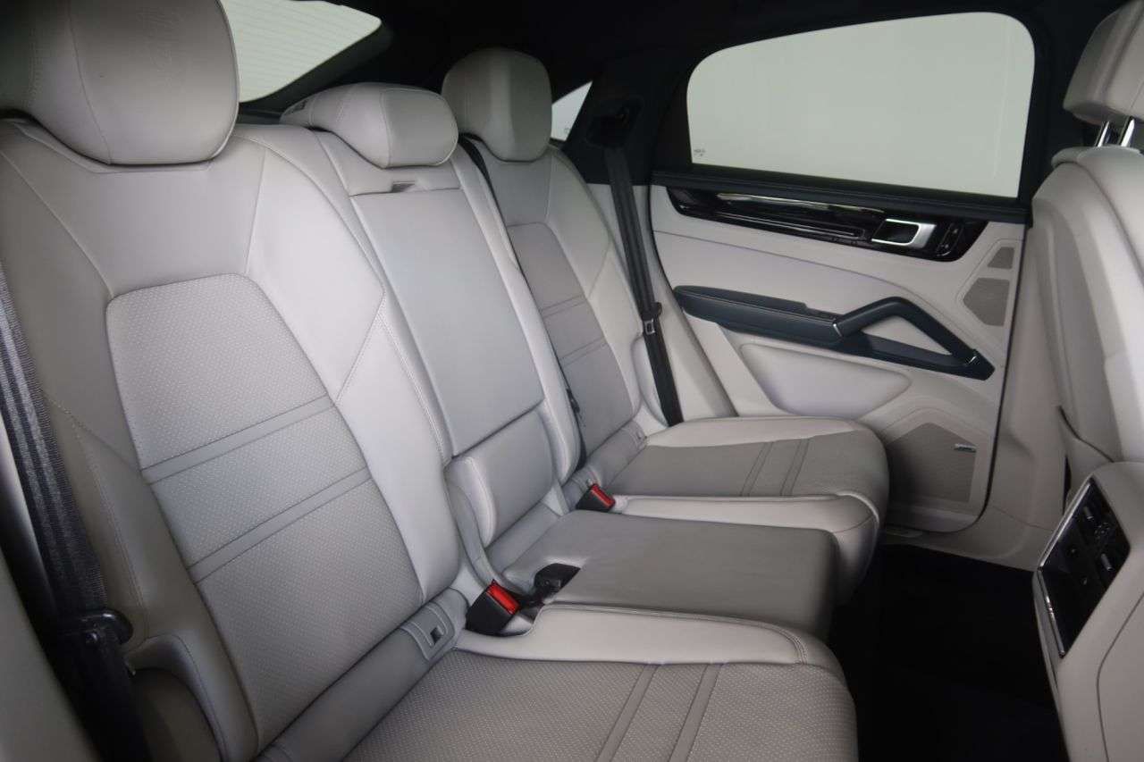 2021 PORSCHE CAYENNE 2021 PORSCHE CAYENNE