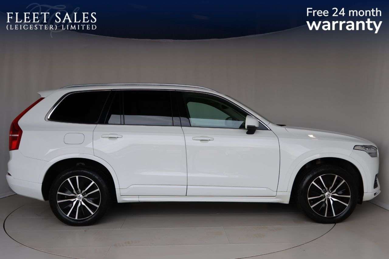 A 2022 VOLVO XC90 2.0 B5 MHEV Momentum SUV 5dr Diesel Hybrid Auto 4WD Euro 6 (s/s) (235 ps) R A 2022 VOLVO XC90 2.0 B5 MHEV Momentum SUV 5dr Diesel Hybrid Auto 4WD Euro 6 (s/s) (235 ps) R