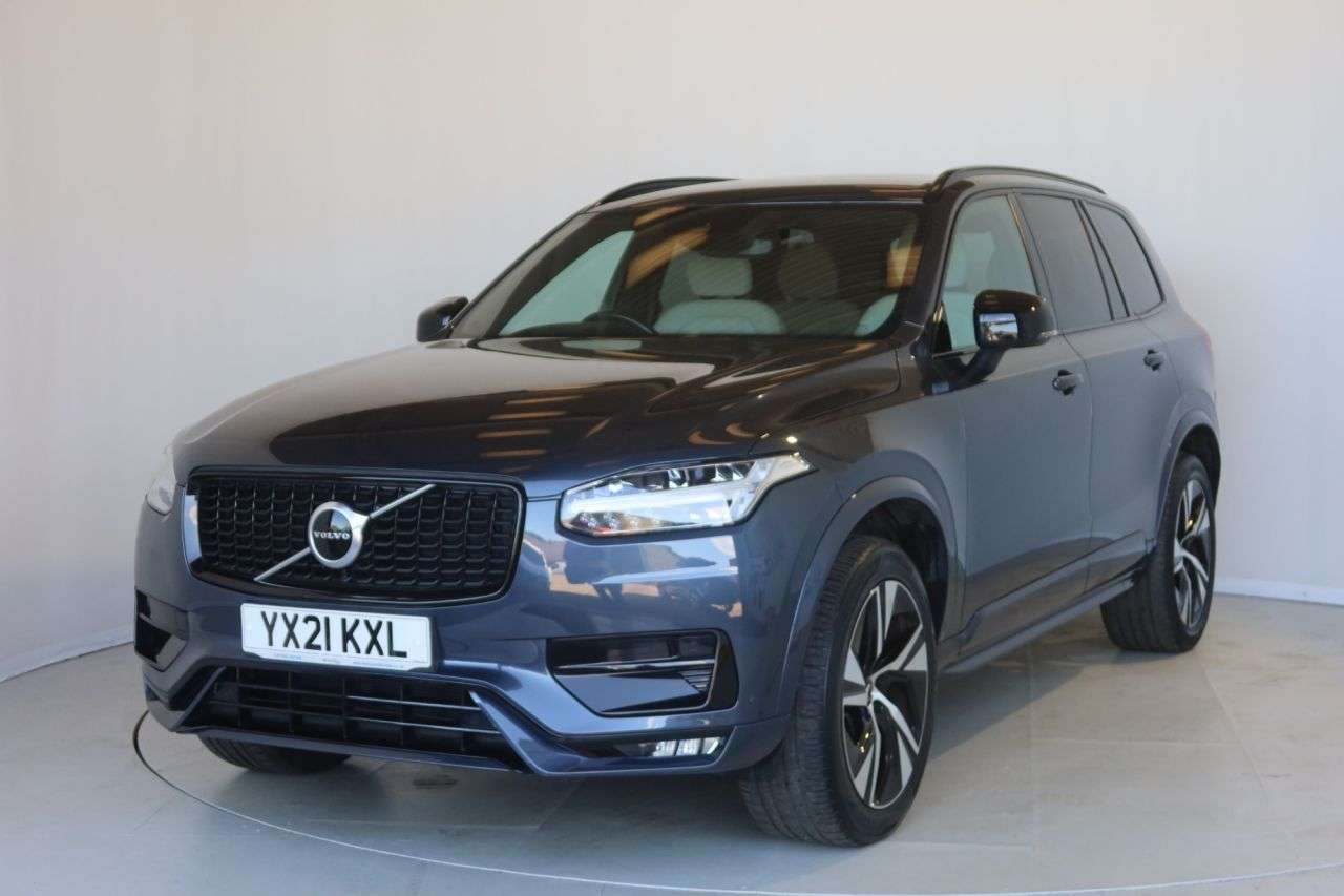 A 2021 VOLVO XC90 2.0 B5 MHEV R-Design SUV 5dr Diesel Hybrid Auto 4WD Euro 6 (s/s) (235 ps) P A 2021 VOLVO XC90 2.0 B5 MHEV R-Design SUV 5dr Diesel Hybrid Auto 4WD Euro 6 (s/s) (235 ps) P