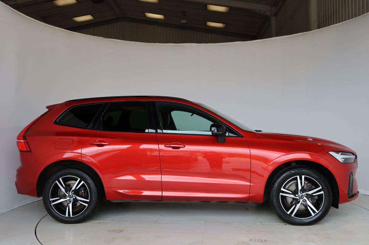 A 2022 VOLVO XC60 2.0 B4 MHEV R-Design SUV 5dr Diesel Hybrid Auto AWD Euro 6 (s/s) (197 ps) A A 2022 VOLVO XC60 2.0 B4 MHEV R-Design SUV 5dr Diesel Hybrid Auto AWD Euro 6 (s/s) (197 ps) A