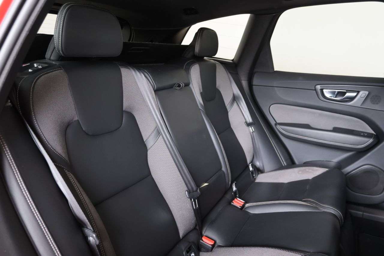 2022 VOLVO XC60 2022 VOLVO XC60