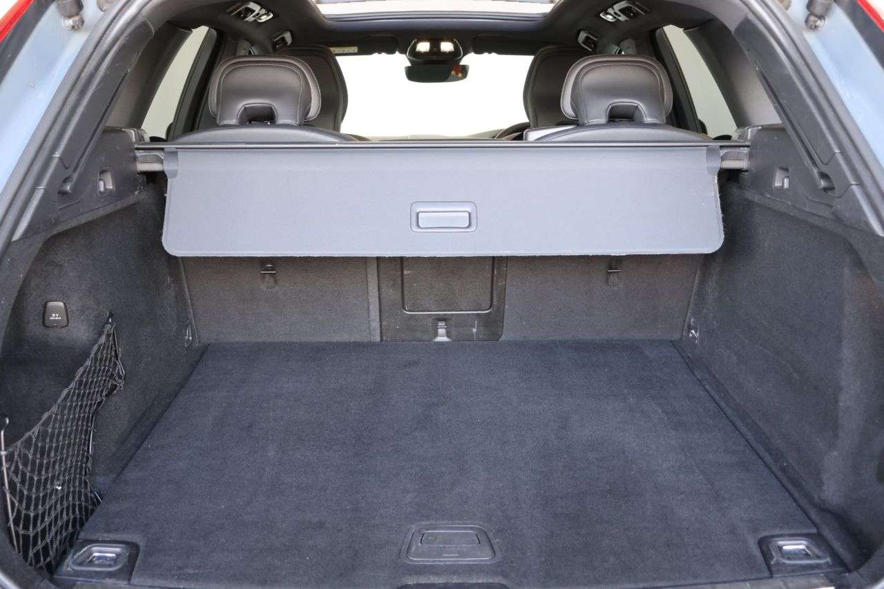 2022 VOLVO XC60 2022 VOLVO XC60