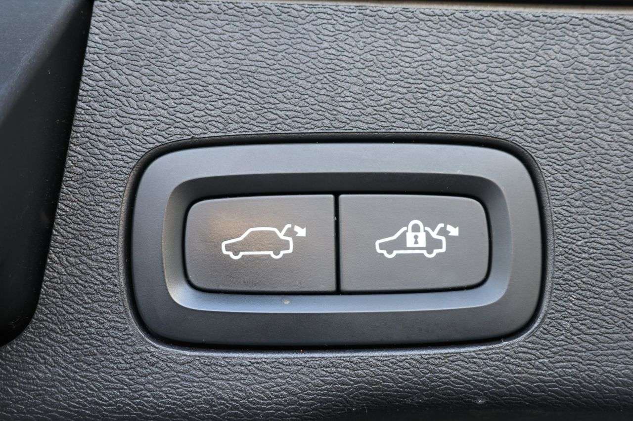 2022 VOLVO XC60 2022 VOLVO XC60