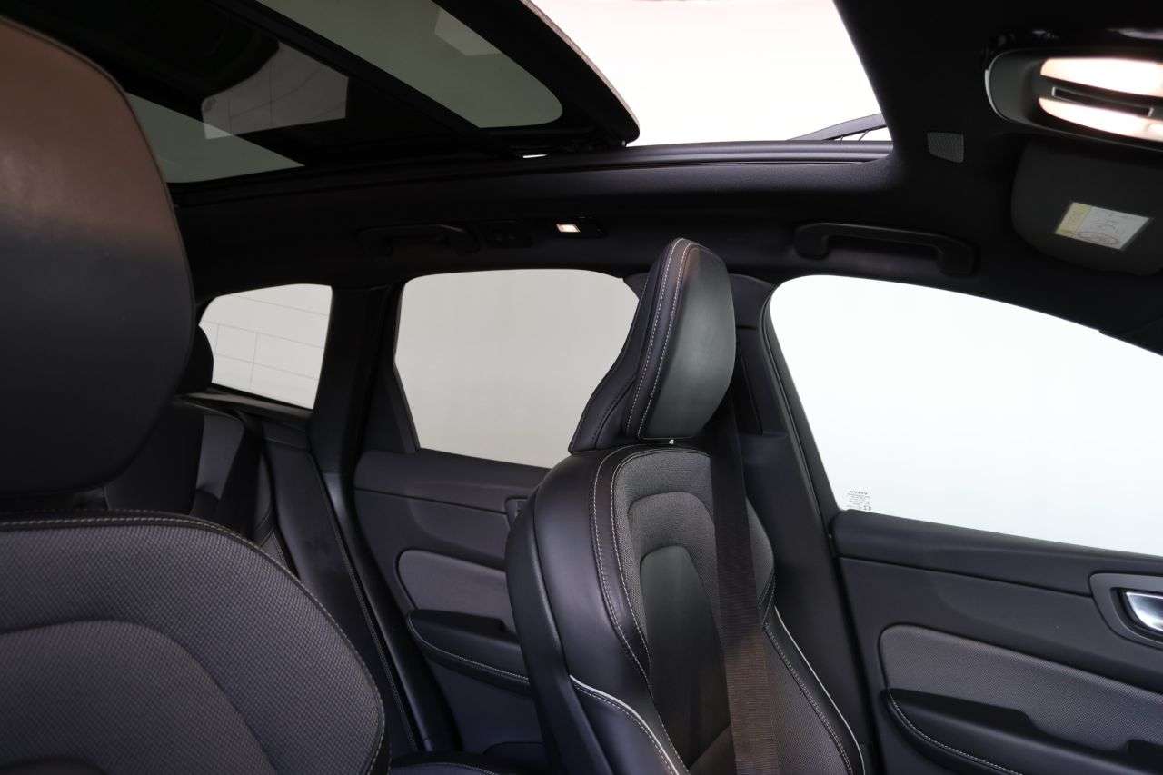 2022 VOLVO XC60 2022 VOLVO XC60