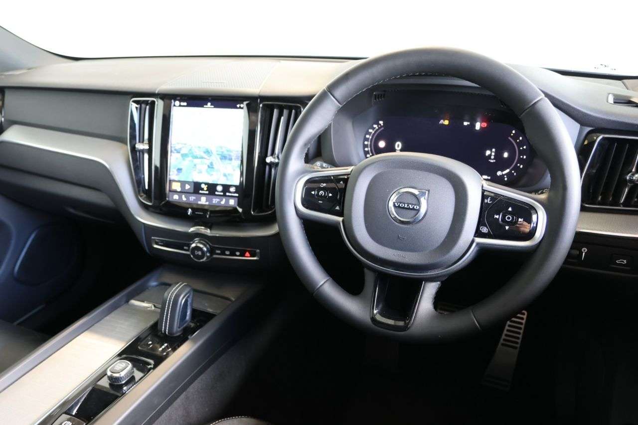2022 VOLVO XC60 2022 VOLVO XC60