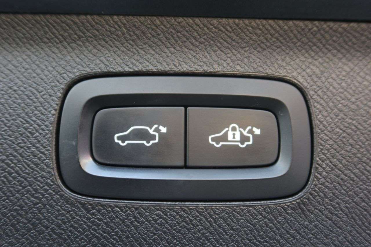 2022 VOLVO XC90 2022 VOLVO XC90