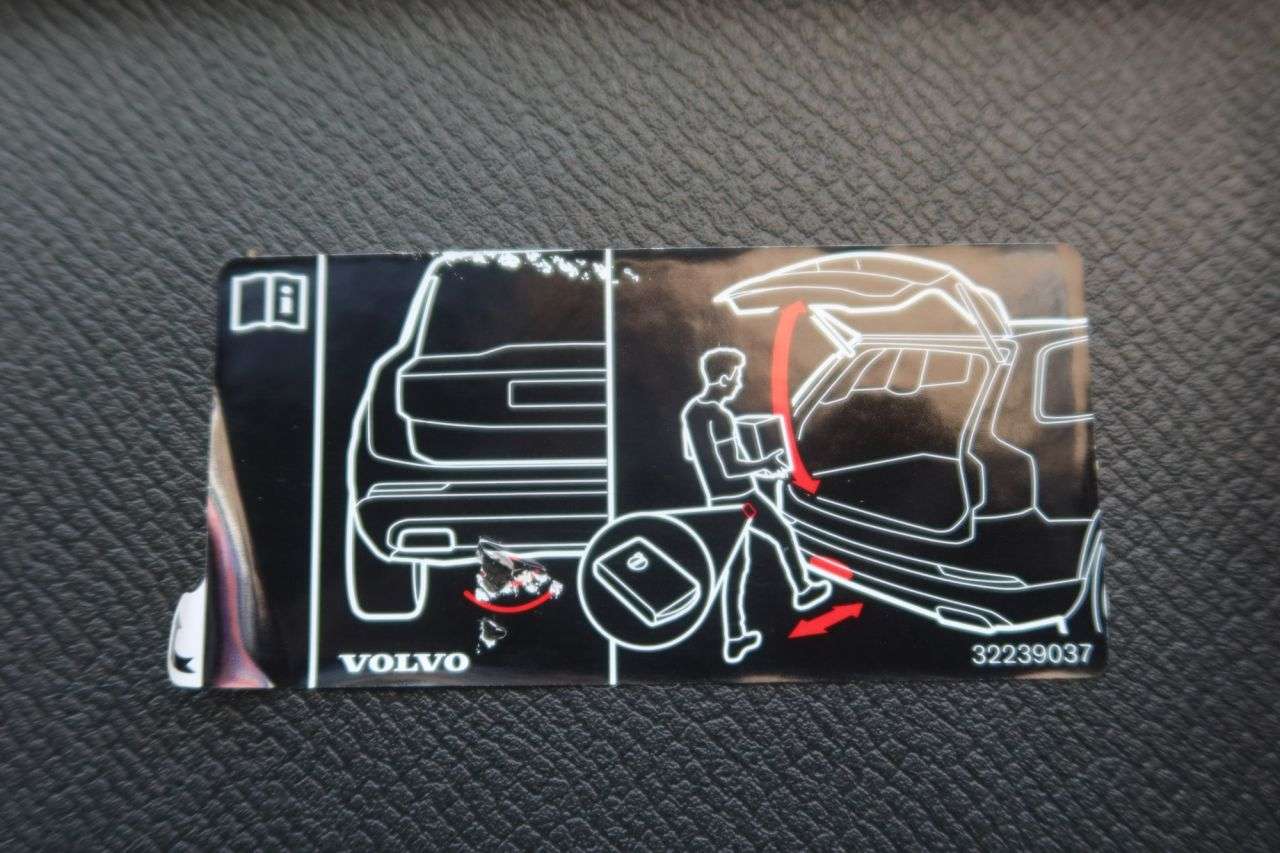 2022 VOLVO XC90 2022 VOLVO XC90