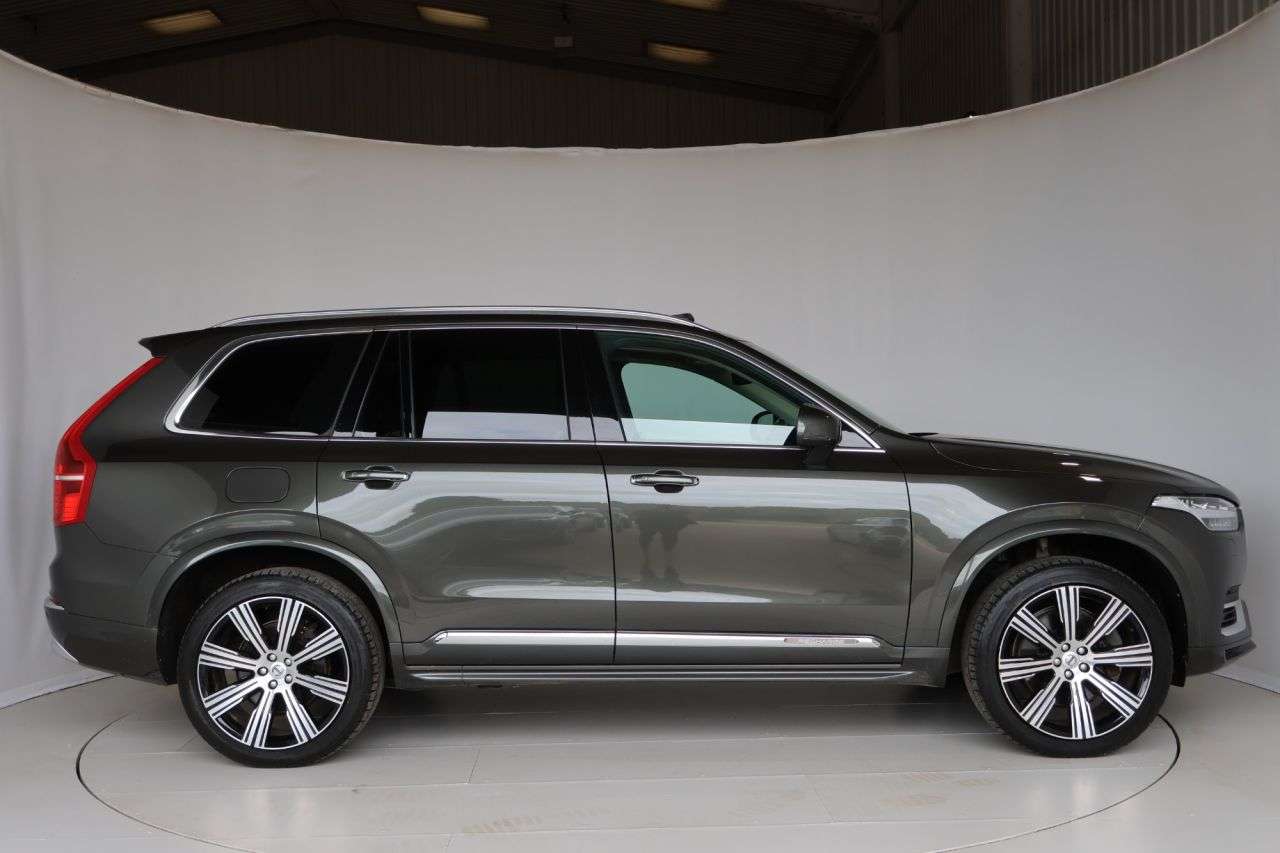 A 2022 VOLVO XC90 2.0h T8 Recharge 18.8kWh Inscription Pro SUV 5dr Petrol Plug-in Hybrid Auto A 2022 VOLVO XC90 2.0h T8 Recharge 18.8kWh Inscription Pro SUV 5dr Petrol Plug-in Hybrid Auto