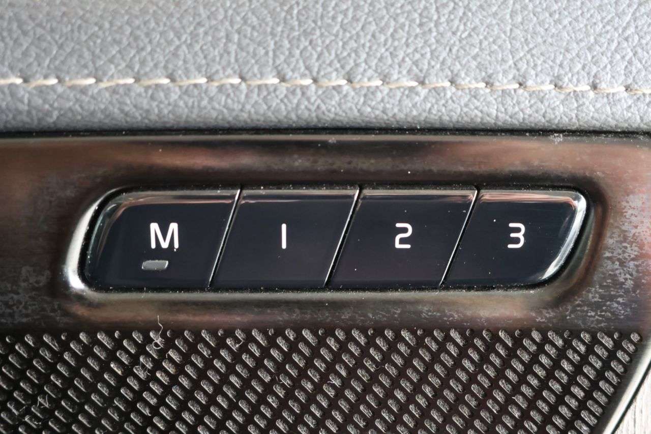 2022 VOLVO XC90 2022 VOLVO XC90