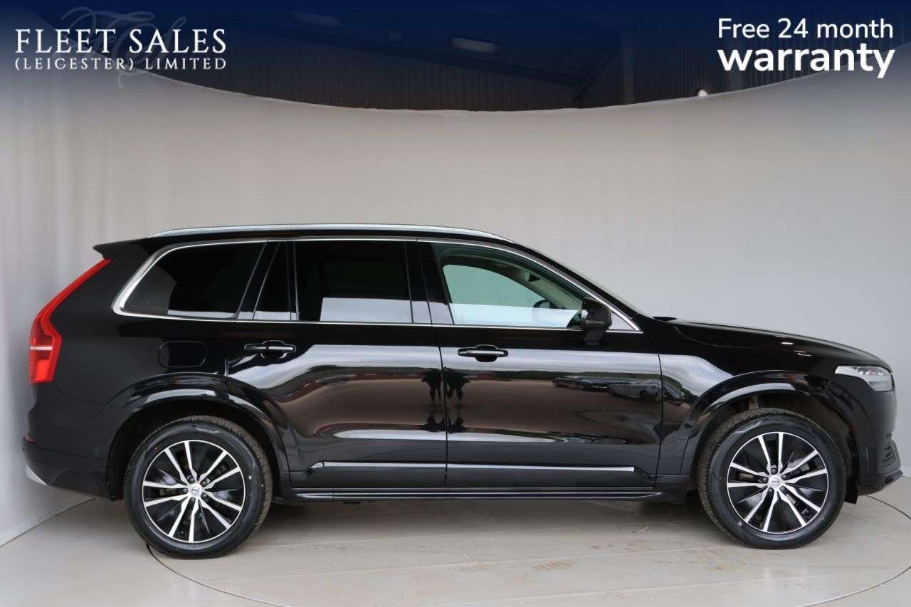 A 2022 VOLVO XC90 2.0 B5 MHEV Momentum SUV 5dr Petrol Hybrid Auto 4WD Euro 6 (s/s) (250 ps) R A 2022 VOLVO XC90 2.0 B5 MHEV Momentum SUV 5dr Petrol Hybrid Auto 4WD Euro 6 (s/s) (250 ps) R