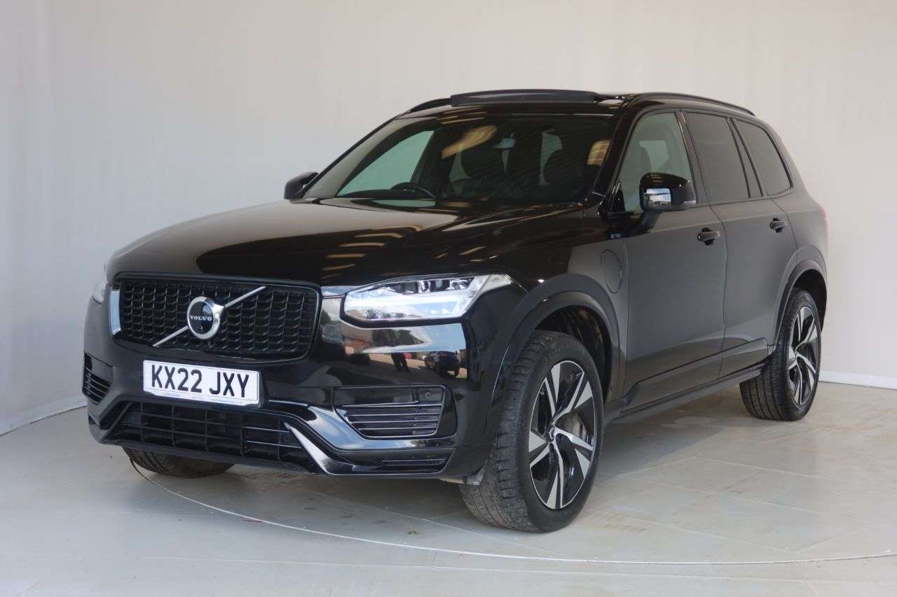 A 2022 VOLVO XC90 2.0h T8 Recharge 18.8kWh R-Design SUV 5dr Petrol Plug-in Hybrid Auto 4WD Eu A 2022 VOLVO XC90 2.0h T8 Recharge 18.8kWh R-Design SUV 5dr Petrol Plug-in Hybrid Auto 4WD Eu