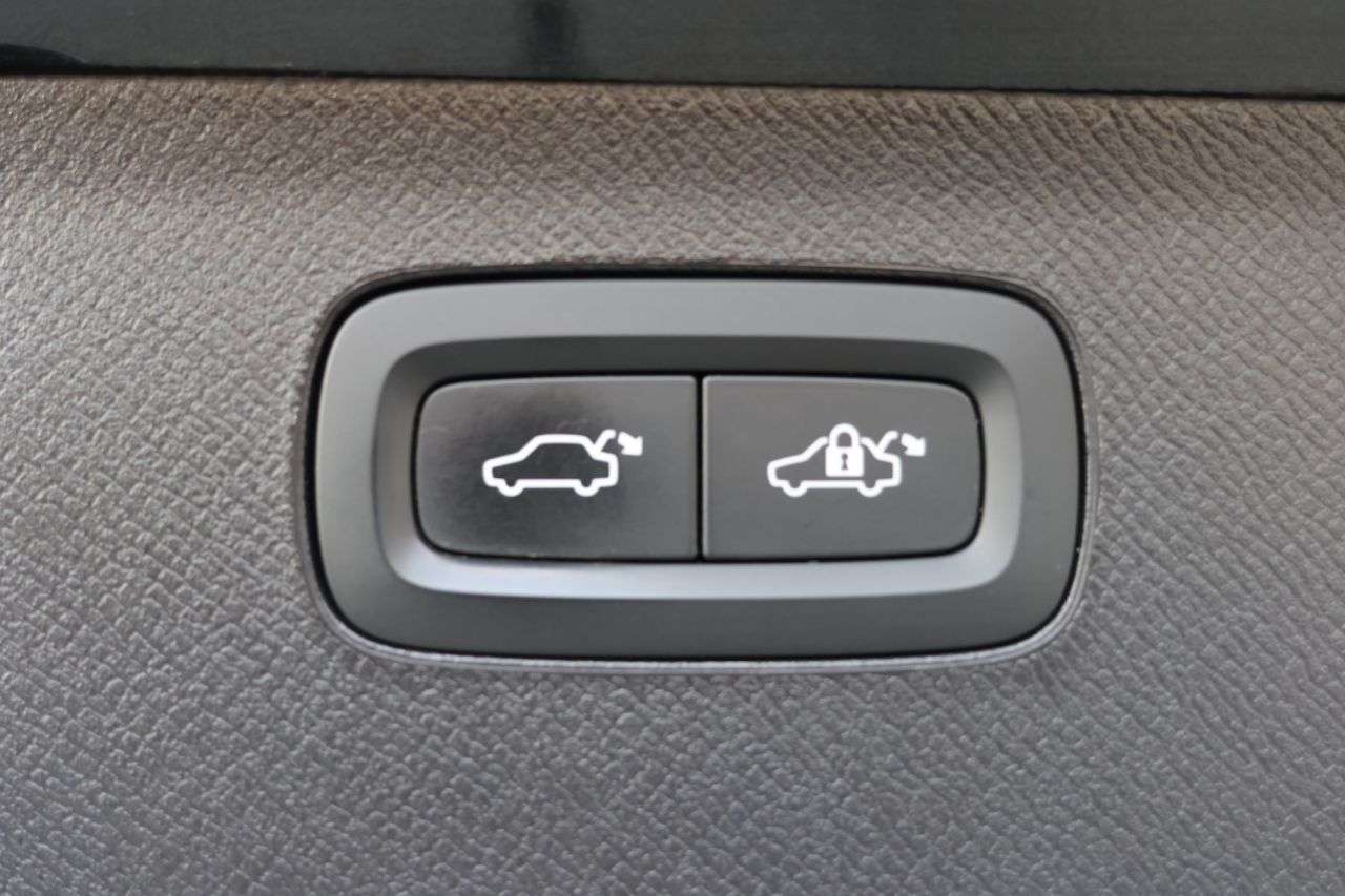 2022 VOLVO XC90 2022 VOLVO XC90