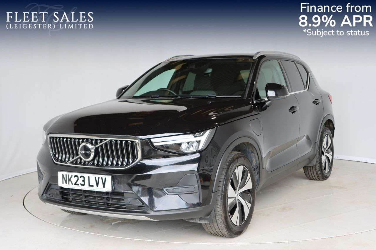 A 2023 VOLVO XC40 1.5h T4 Recharge 10.7kWh Core SUV 5dr Petrol Plug-in Hybrid Auto Euro 6 (s/ A 2023 VOLVO XC40 1.5h T4 Recharge 10.7kWh Core SUV 5dr Petrol Plug-in Hybrid Auto Euro 6 (s/