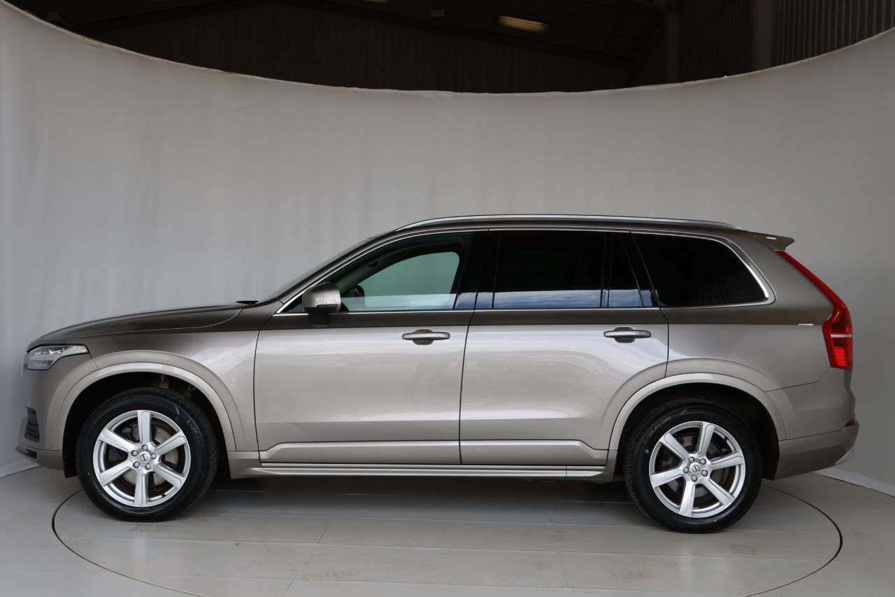 2022 VOLVO XC90 2022 VOLVO XC90
