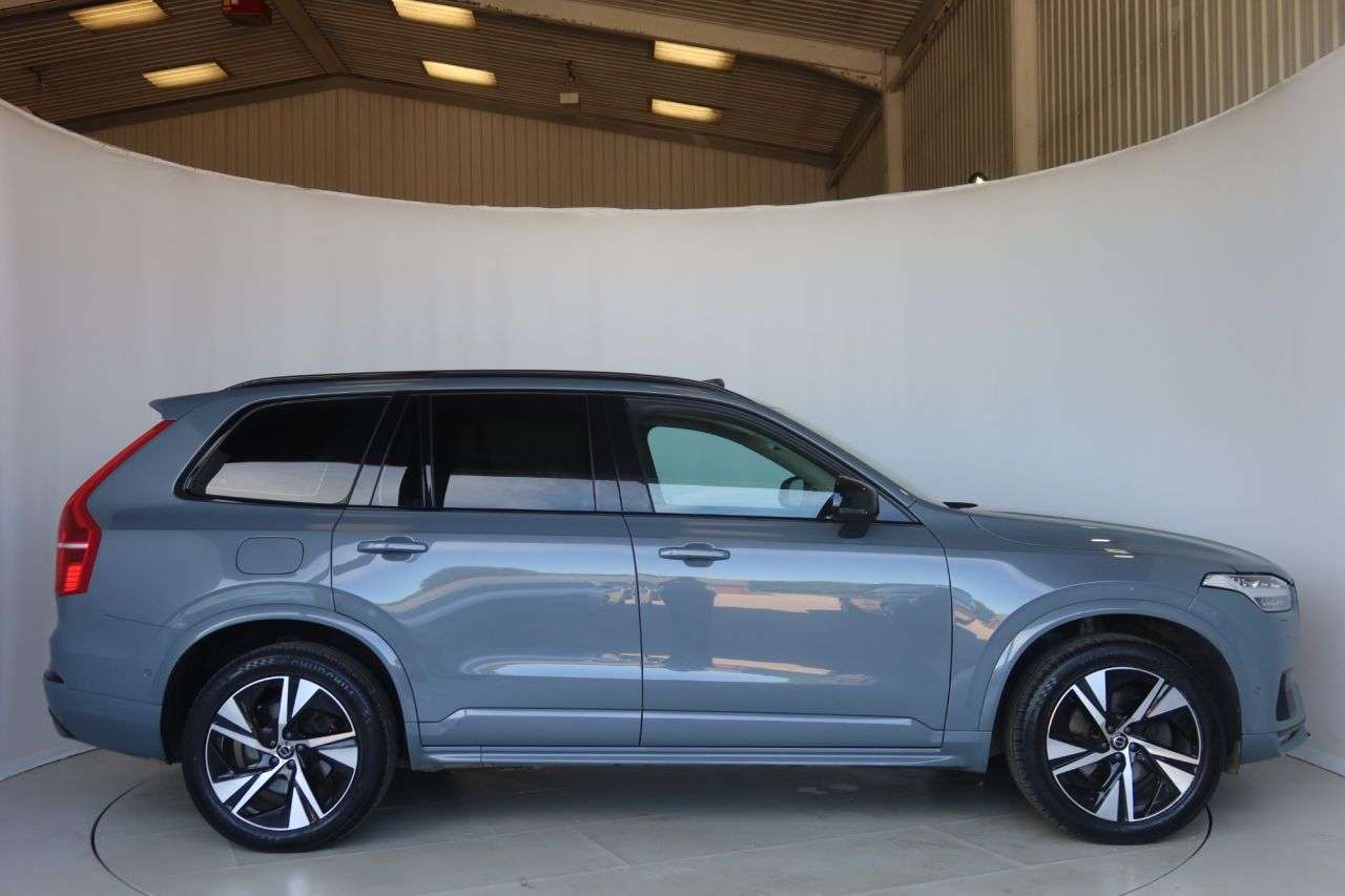 A 2022 VOLVO XC90 2.0 B5 MHEV Plus SUV 5dr Diesel Hybrid Auto 4WD Euro 6 (s/s) (235 ps) HEATE A 2022 VOLVO XC90 2.0 B5 MHEV Plus SUV 5dr Diesel Hybrid Auto 4WD Euro 6 (s/s) (235 ps) HEATE