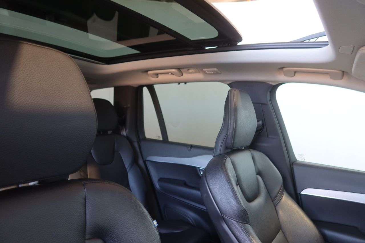 2022 VOLVO XC90 2022 VOLVO XC90