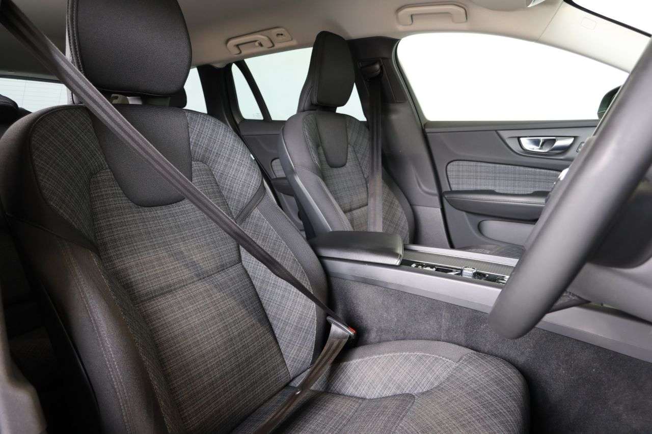 2022 VOLVO V60 2022 VOLVO V60