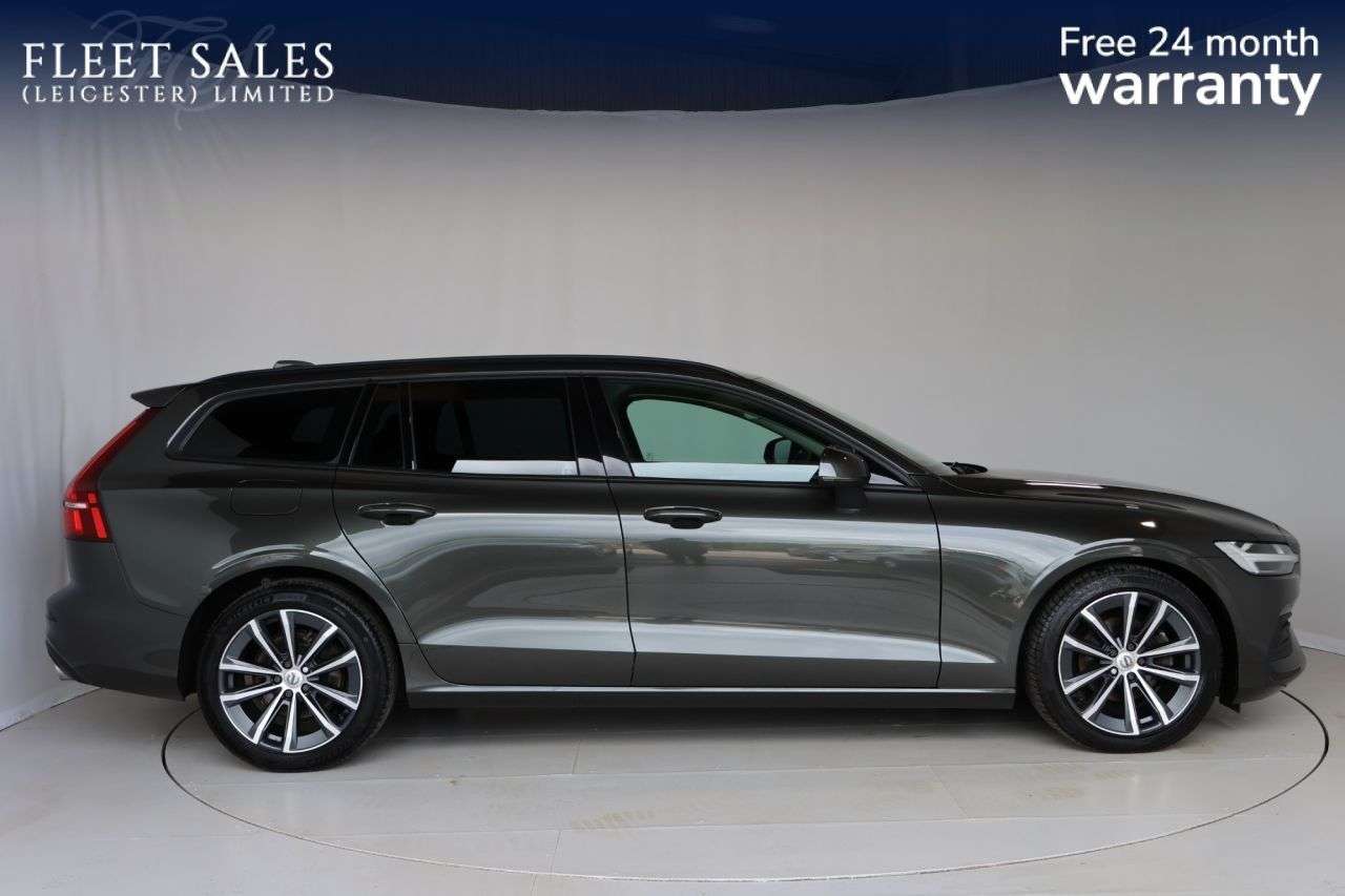 A 2022 VOLVO V60 2.0 B3 MHEV Momentum Estate 5dr Petrol Hybrid DCT Auto Euro 6 (s/s) (163 ps A 2022 VOLVO V60 2.0 B3 MHEV Momentum Estate 5dr Petrol Hybrid DCT Auto Euro 6 (s/s) (163 ps