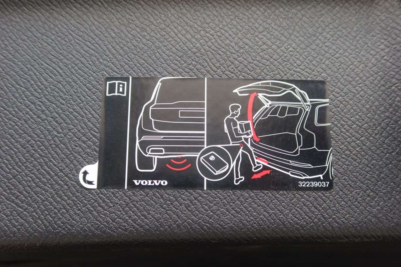 2023 VOLVO XC90 2023 VOLVO XC90