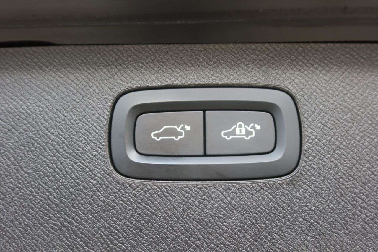 2023 VOLVO XC90 2023 VOLVO XC90