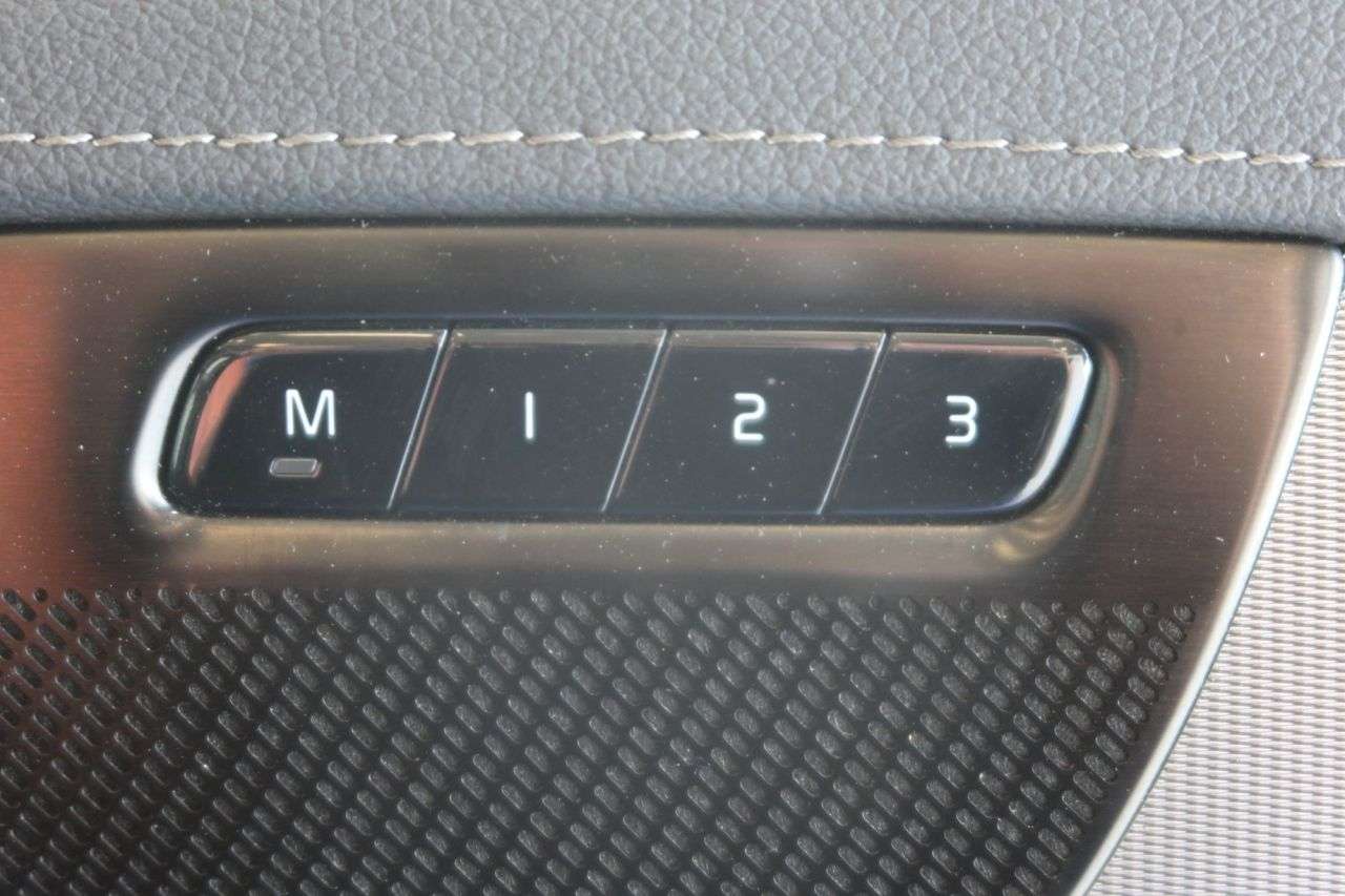 2023 VOLVO XC90 2023 VOLVO XC90