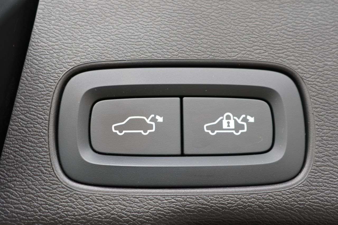 2023 VOLVO XC60 2023 VOLVO XC60