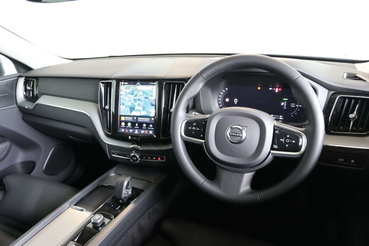 2023 VOLVO XC60 2023 VOLVO XC60