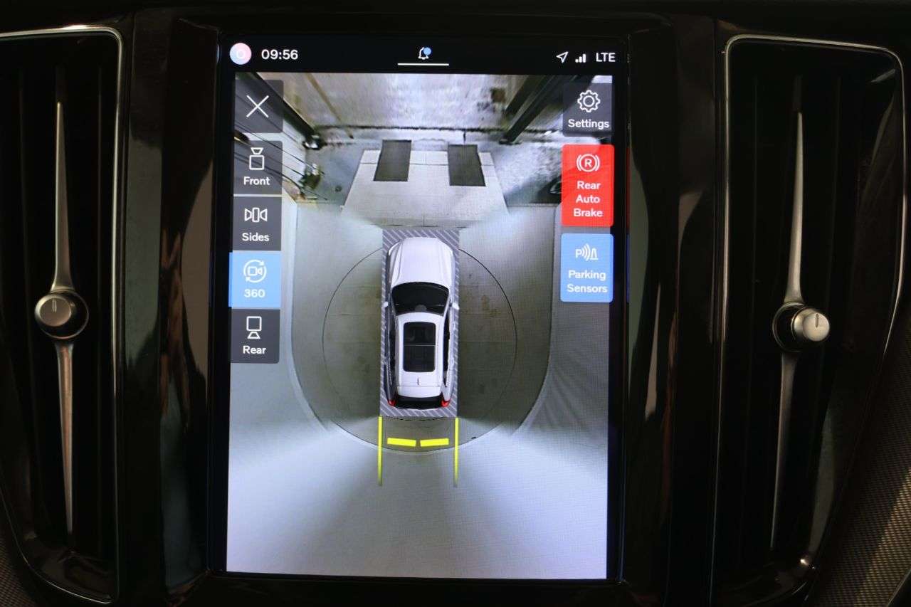 2023 VOLVO XC60 2023 VOLVO XC60