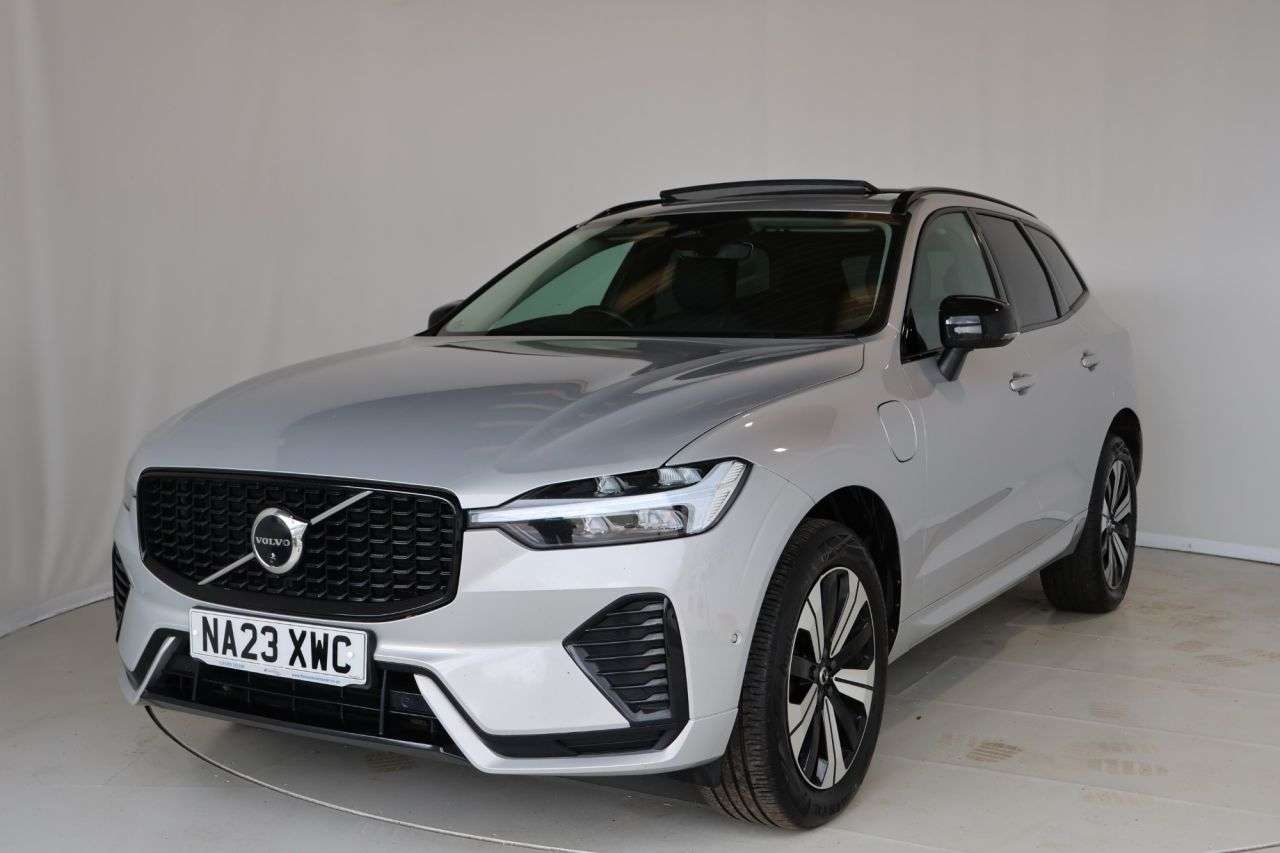 A 2023 VOLVO XC60 2.0h T6 Recharge 18.8kWh Plus SUV 5dr Petrol Plug-in Hybrid Auto AWD Euro 6 A 2023 VOLVO XC60 2.0h T6 Recharge 18.8kWh Plus SUV 5dr Petrol Plug-in Hybrid Auto AWD Euro 6